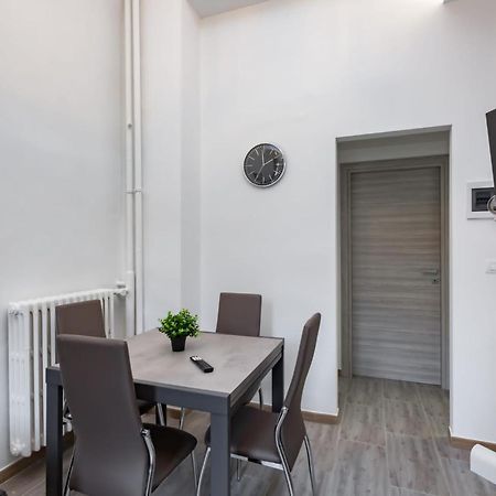 La Petite Maison Turin Bagian luar foto