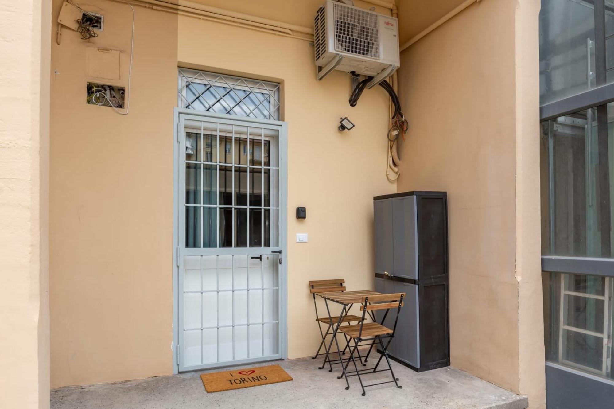 La Petite Maison Turin Bagian luar foto